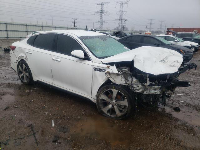 5XXGT4L30LG408259 - 2020 KIA OPTIMA LX WHITE photo 4