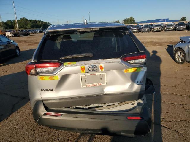 2T3F1RFV8RW422024 - 2024 TOYOTA RAV4 LE ვერცხლისფერი ფოტო 6