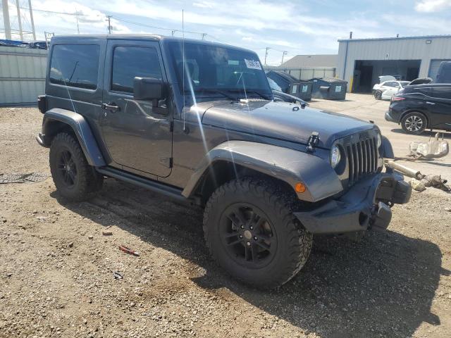 1C4AJWBG1HL605430 - 2017 JEEP WRANGLER SAHARA Серый фото 4