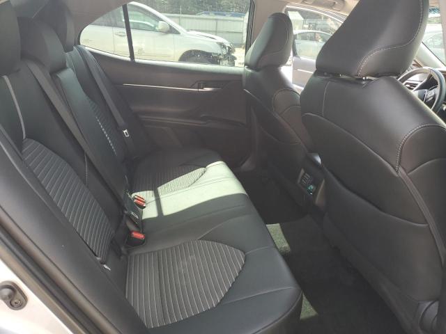 4T1B11HK8JU602751 - 2018 TOYOTA CAMRY L 银色 照片 10