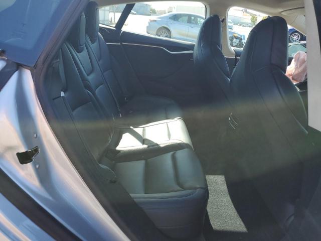 5YJSA1E2XJF247938 - 2018 TESLA MODEL S Srebrny zdjęcie 10