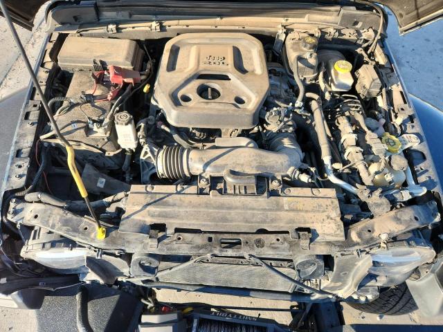 1C4HJXEN2JW246267 - 2018 JEEP WRANGLER U SAHARA Negro foto 12