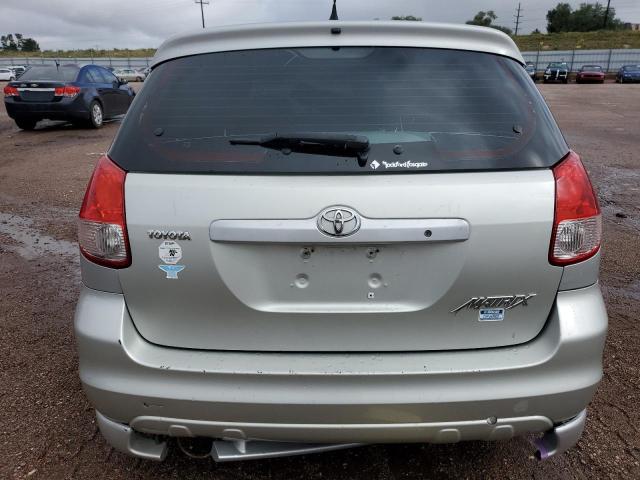 2T1KR32E34C280047 - 2004 TOYOTA COROLLA MATRIX XR SILVER photo 6