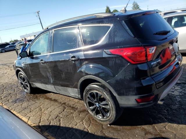 1FMCU9HD8KUB25252 - 2019 FORD ESCAPE SEL შავი ფოტო 2
