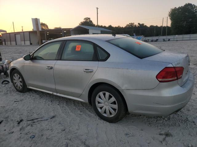 1VWAP7A39CC057993 - 2012 VOLKSWAGEN PASSAT S 银色 照片 2