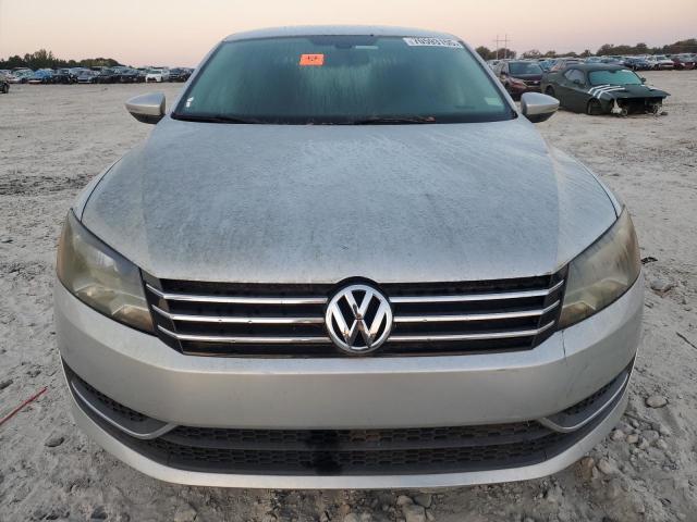 1VWAP7A39CC057993 - 2012 VOLKSWAGEN PASSAT S 银色 照片 5
