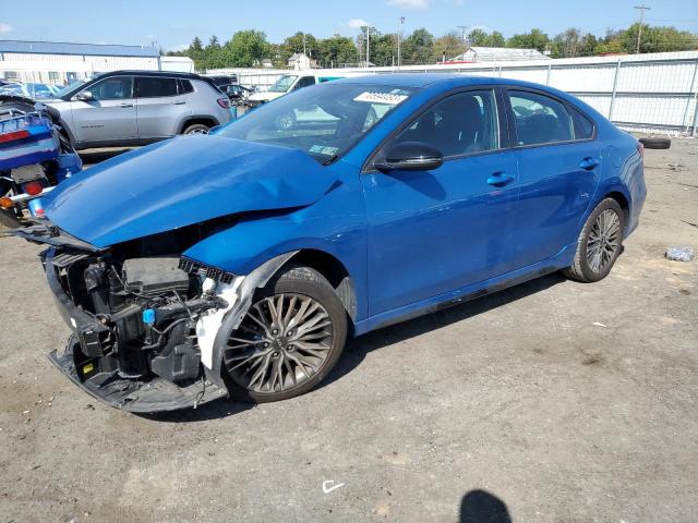 3KPF54AD4NE439768 - 2022 KIA FORTE GT LINE BLUE photo 1