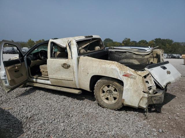 3GCEK13MX7G518837 - 2007 CHEVROLET SILVERADO K1500 CREW CAB WHITE photo 2