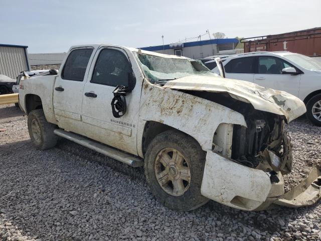 3GCEK13MX7G518837 - 2007 CHEVROLET SILVERADO K1500 CREW CAB WHITE photo 4