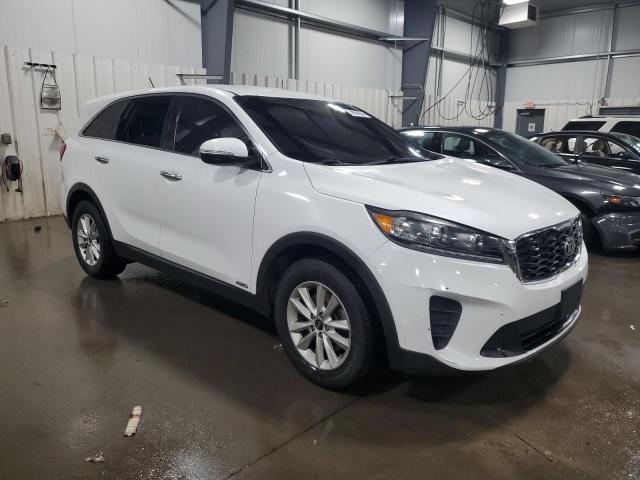 5XYPGDA56KG437378 - 2019 KIA SORENTO LX WHITE photo 4