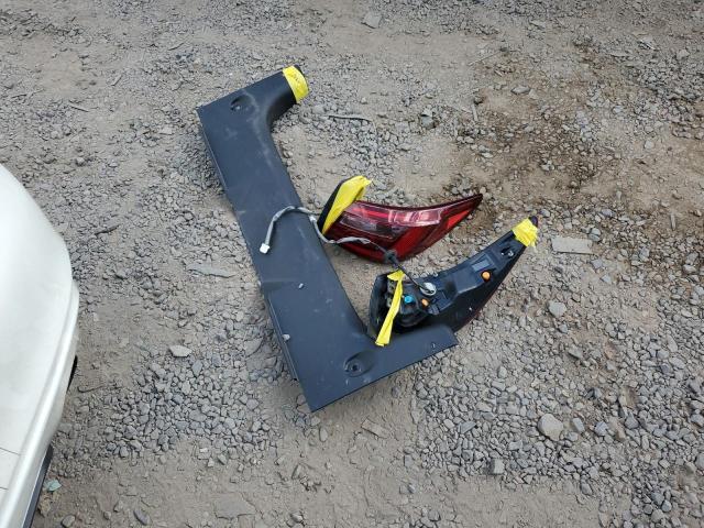 JN1EV7AR2JM440084 - 2018 INFINITI Q50 LUXE WHITE photo 12