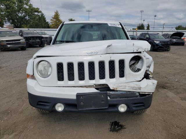 1C4NJRFB0ED792120 - 2014 JEEP PATRIOT LATITUDE WHITE photo 5