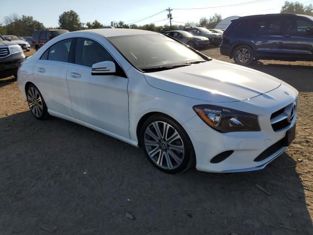 WDDSJ4GB8JN633067 - 2018 MERCEDES-BENZ CLA 250 4MATIC WHITE photo 4