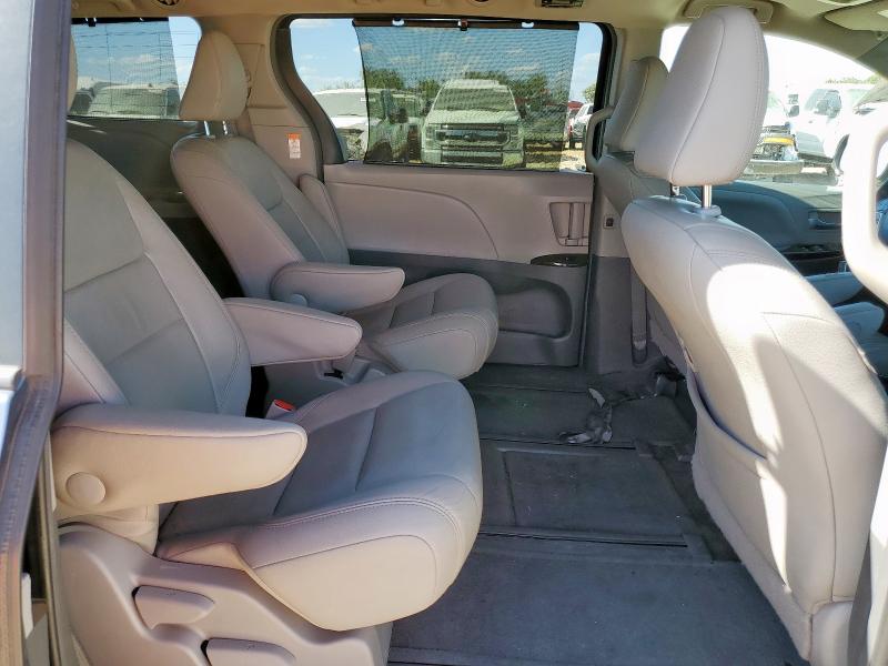 5TDDK3DCXFS107497 - 2015 TOYOTA SIENNA XLE GRAY photo 11