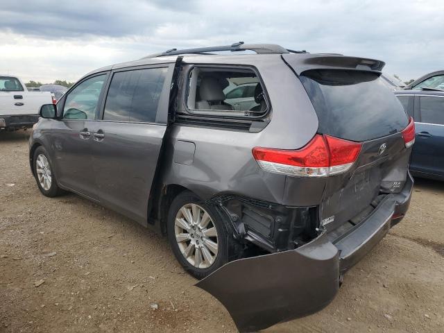 5TDDK3DC4DS054440 - 2013 TOYOTA SIENNA XLE GRAY photo 2