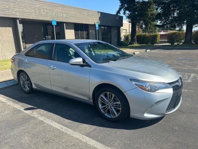 4T1BF1FK5GU128528 - 2016 TOYT CAMRY LE SILVER photo 1