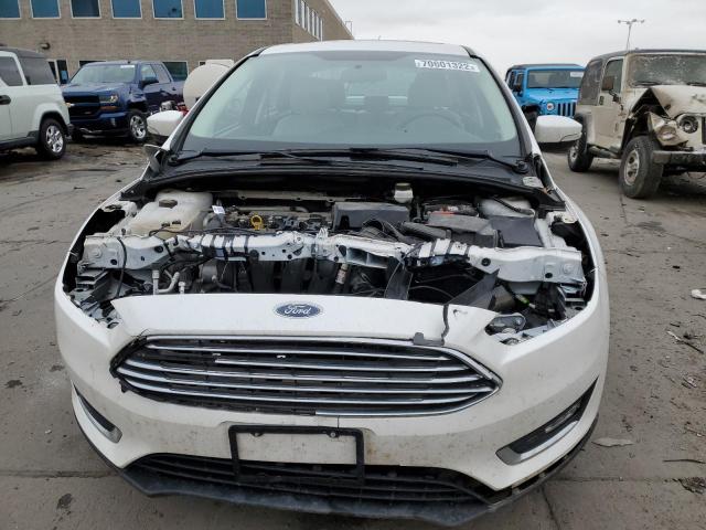 1FADP3J27JL324714 - 2018 FORD FOCUS TITANIUM WHITE photo 5