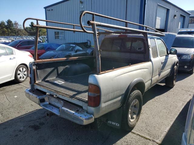 4TAWN72N6YZ653500 - 2000 TOYOTA TACOMA XTRACAB SILVER photo 3