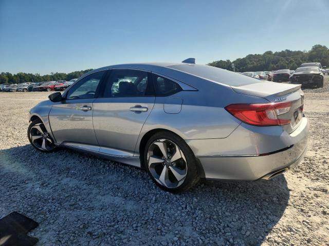 1HGCV2F98KA024920 - 2019 HONDA ACCORD TOURING Silber Foto 2