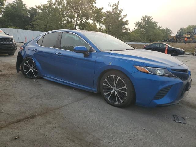 4T1B11HK8KU226618 - 2019 TOYOTA CAMRY L BLUE photo 4