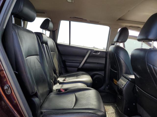 5TDZK3EH3DS090328 - 2013 TOYOTA HIGHLANDER BASE Бордовый фото 11