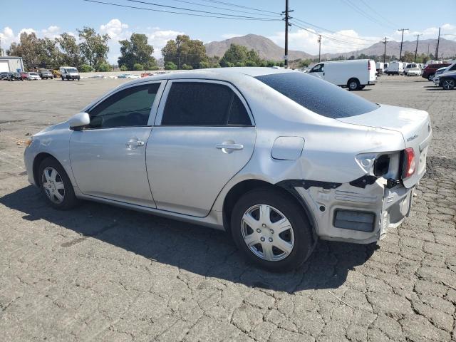 1NXBU4EE4AZ168075 - 2010 TOYOTA COROLLA BASE Արծաթագույն լուսանկար 2