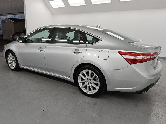 4T1BK1EB8DU037665 - 2013 TOYOTA AVALON BASE Gümüş fotoğraf 2