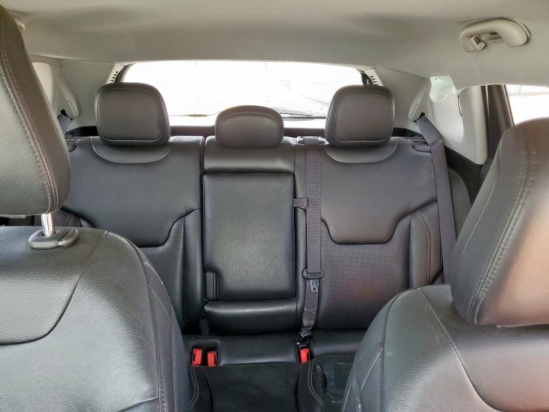 3C4NJDCB9NT191919 - 2022 JEEP COMPASS LIMITED WHITE photo 10