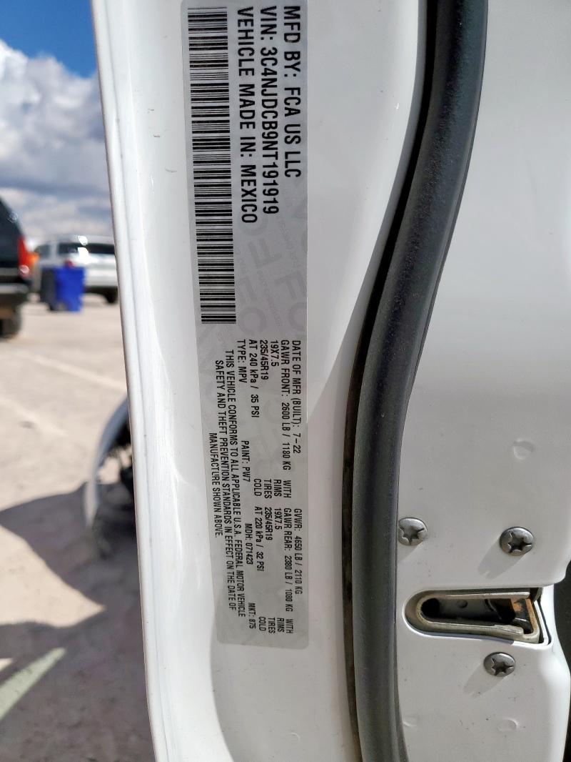 3C4NJDCB9NT191919 - 2022 JEEP COMPASS LIMITED WHITE photo 13