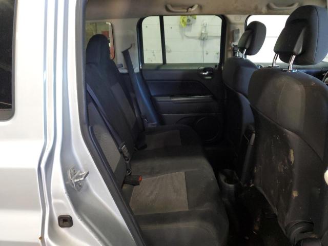 1C4NJRBB6CD574069 - 2012 JEEP PATRIOT SPORT SILVER photo 11