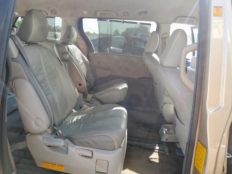 5TDKK3DC8BS145411 - 2011 TOYOTA SIENNA LE Złoty zdjęcie 11