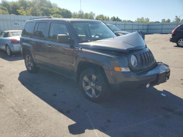 1C4NJRFB5FD155239 - 2015 JEEP PATRIOT LATITUDE GRAY photo 4