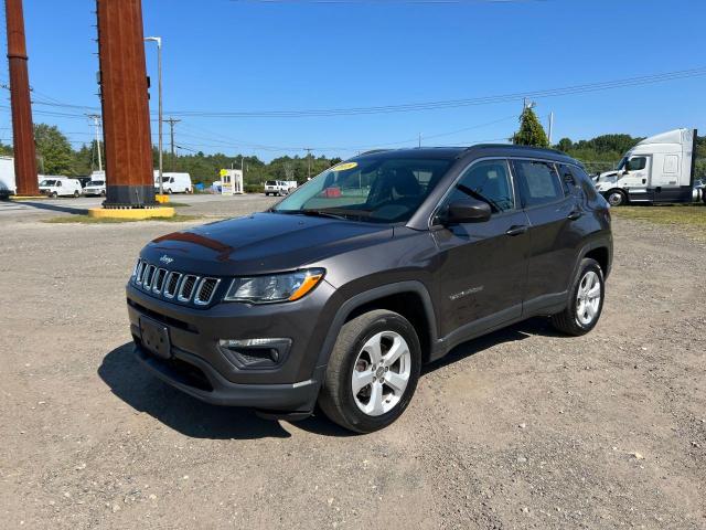 3C4NJDBBXJT113015 - 2018 JEEP COMPASS LATITUDE GRAY photo 2