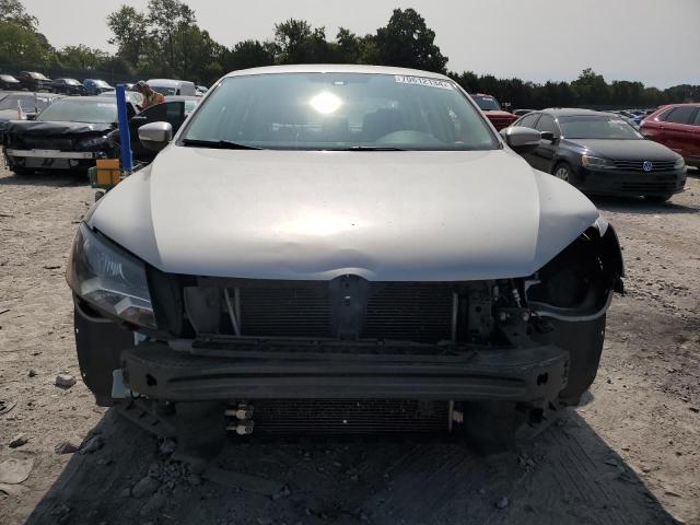 1VWBH7A30DC033326 - 2013 VOLKSWAGEN PASSAT SE SILVER photo 5