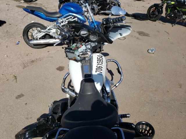 1HD1FCW162Y619113 - 2002 HARLEY-DAVIDSON FLHTCUI 白色 照片 6