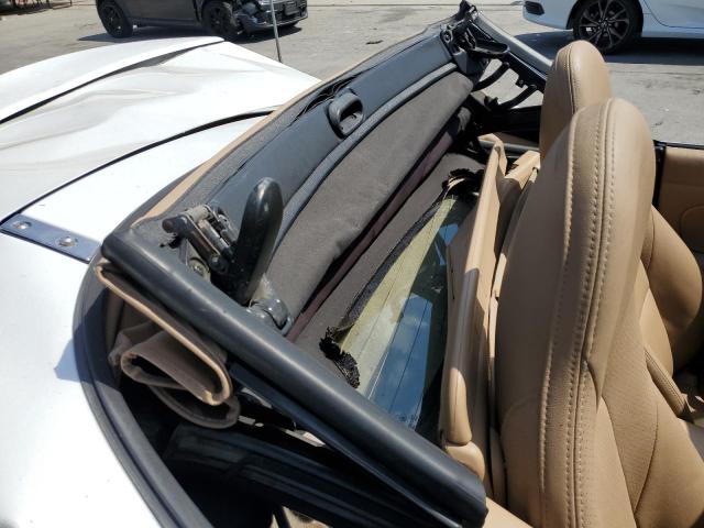 JM1NB353320224435 - 2002 MAZDA MX-5 MIATA BASE WHITE photo 10