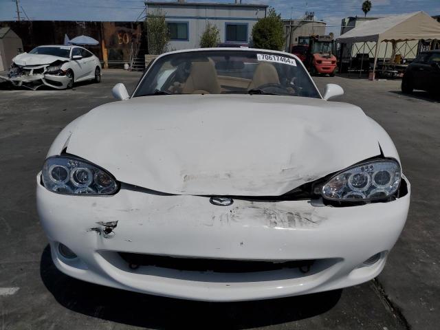 JM1NB353320224435 - 2002 MAZDA MX-5 MIATA BASE WHITE photo 5