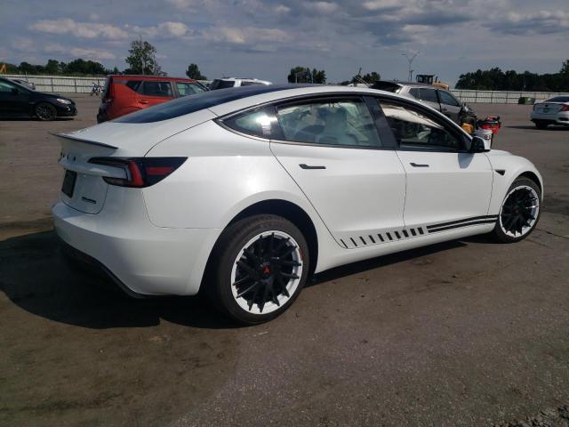 5YJ3E1EB3SF912382 - 2025 TESLA MODEL 3 თეთრი ფოტო 3