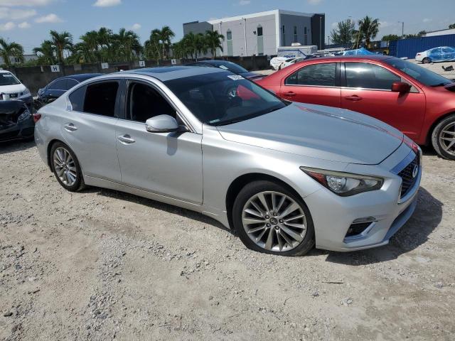 JN1EV7AP1JM357051 - 2018 INFINITI Q50 LUXE Серебристый фото 4