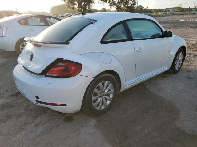 3VWFD7AT3KM711995 - 2019 VOLKSWAGEN BEETLE S WHITE photo 3