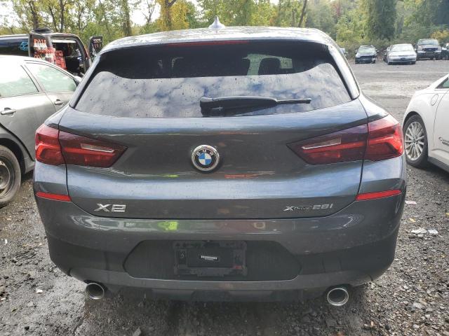 WBXYJ1C03L5R72851 - 2020 BMW X2 XDRIVE28I GRAY photo 6