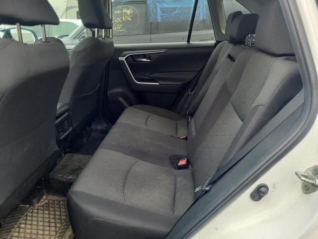 2T3R1RFV8MC227130 - 2021 TOYOTA RAV4 XLE Weiß Foto 11