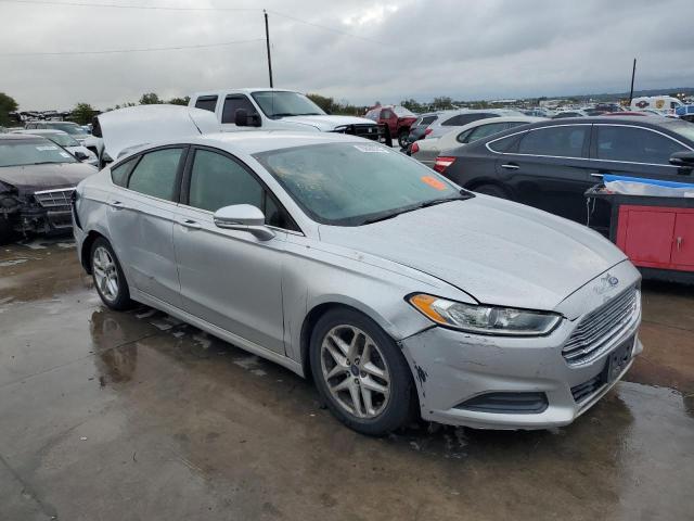 3FA6P0H77GR217990 - 2016 FORD FUSION SE SILVER photo 4