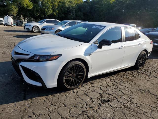 4T1G11AK8RU915648 - 2024 TOYOTA CAMRY SE NIGHT SHADE WHITE photo 1