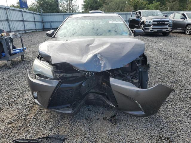 4T1BF1FK9GU224274 - 2016 TOYOTA CAMRY LE 灰色 照片 5