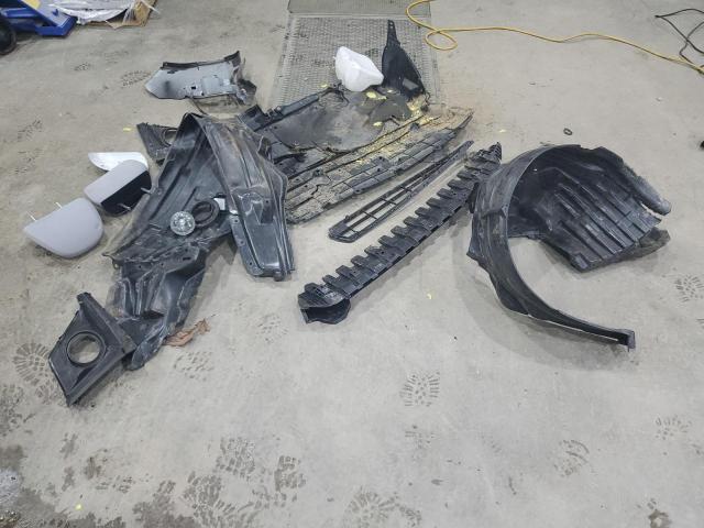 JF2GTADC5JH329927 - 2018 SUBARU CROSSTREK PREMIUM 白色 照片 13