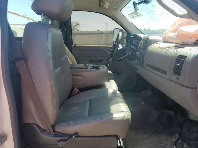 1GB0CVCG4DF133090 - 2013 CHEVROLET SILVERADO C2500 HEAVY DUTY WHITE photo 10