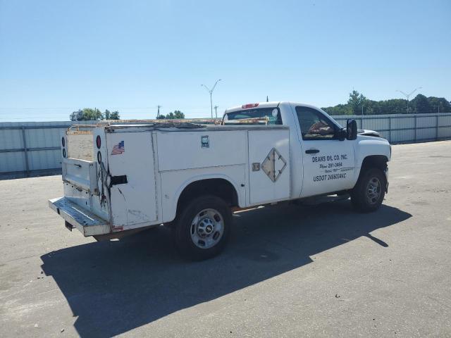 1GB0CVCG4DF133090 - 2013 CHEVROLET SILVERADO C2500 HEAVY DUTY WHITE photo 3