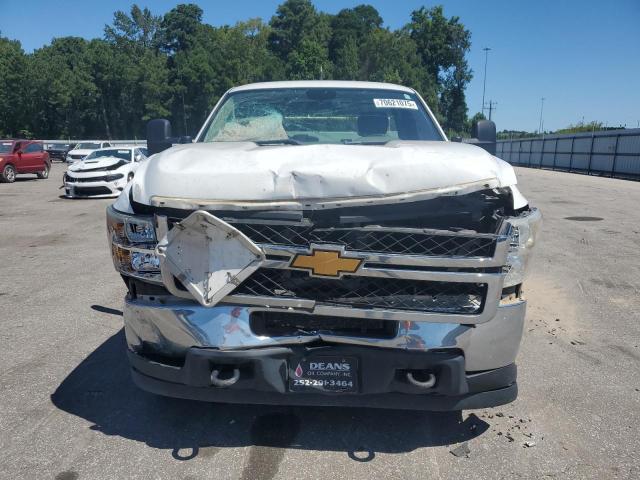1GB0CVCG4DF133090 - 2013 CHEVROLET SILVERADO C2500 HEAVY DUTY WHITE photo 5