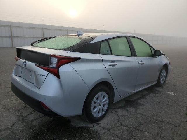 JTDKARFU8L3113668 - 2020 TOYOTA PRIUS L SILVER photo 3